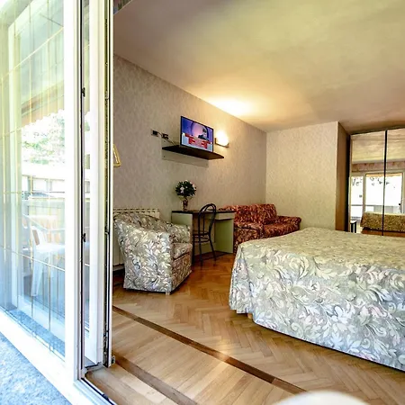 Pian Nava Hotel 3*