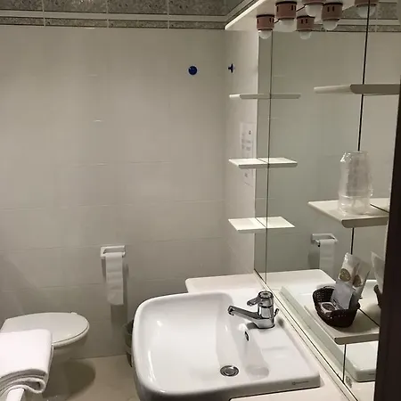 Pian Nava Otel Premeno
