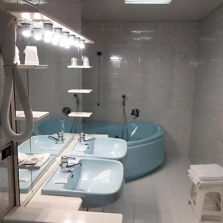 Pian Nava Otel 3*
